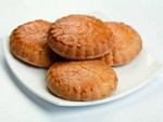 Коржик молочный